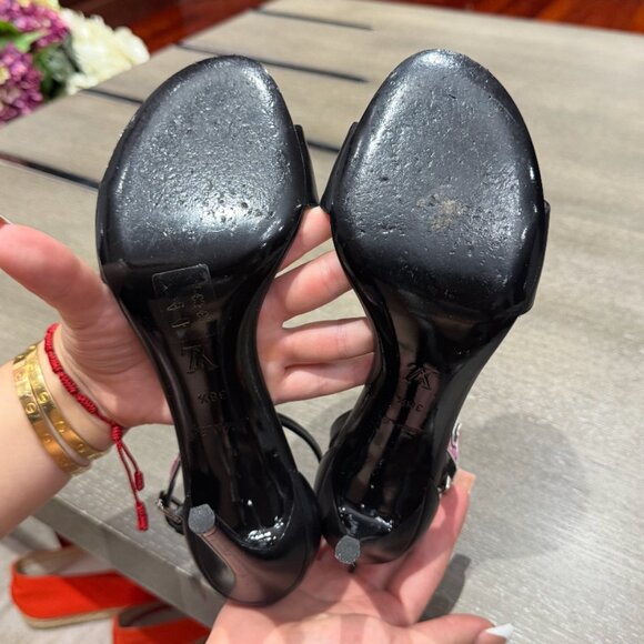 Louis Vuitton ankle-strap heels Tattoo Heart Sandals 38.5 USA size 8 Red black - Picture 9 of 10